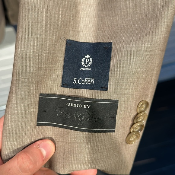 Beige jacket - Picture 3 of 3